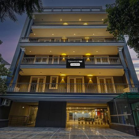 Super Townhouse Oak Udyog Vihar Hotel Gurgáon Kültér fotó
