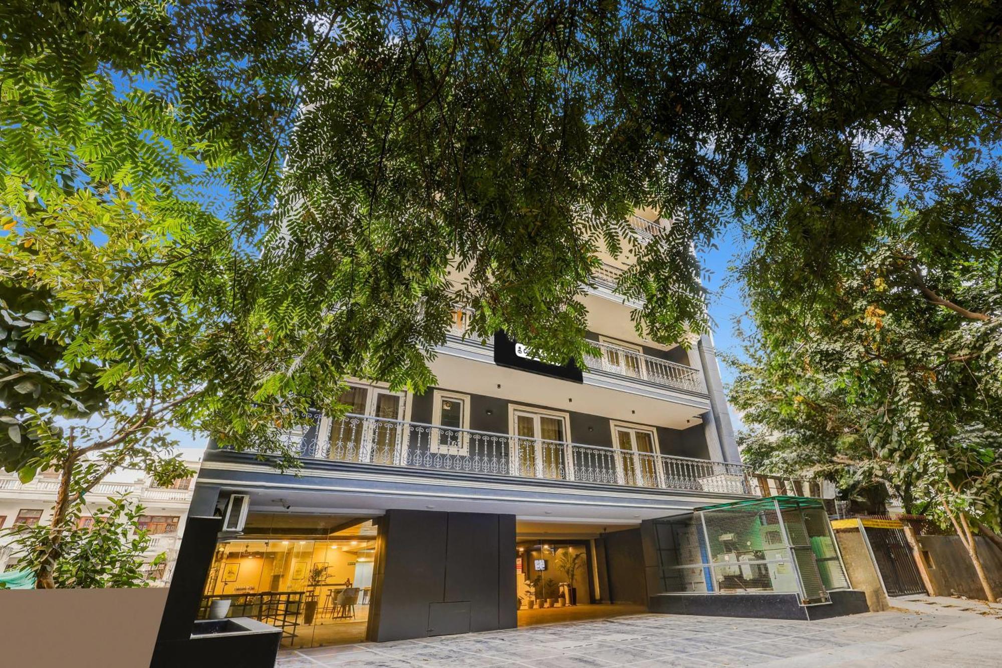 Super Townhouse Oak Udyog Vihar Hotel Gurgáon Kültér fotó